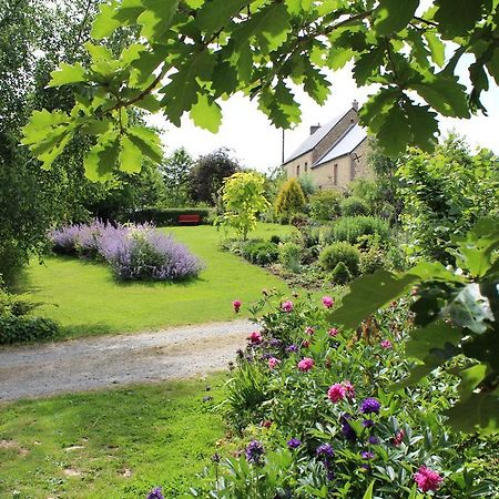 Au Jardin Des Violettes Bed & Breakfast Maheru Bagian luar foto